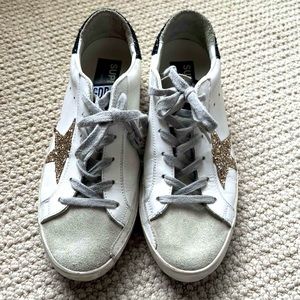 Golden goose sneakers size 38/8 great condition so comfy!